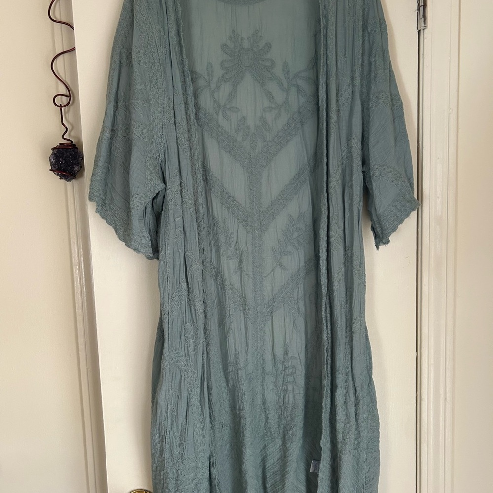 Woven Heart Textured Knit Top in Teal